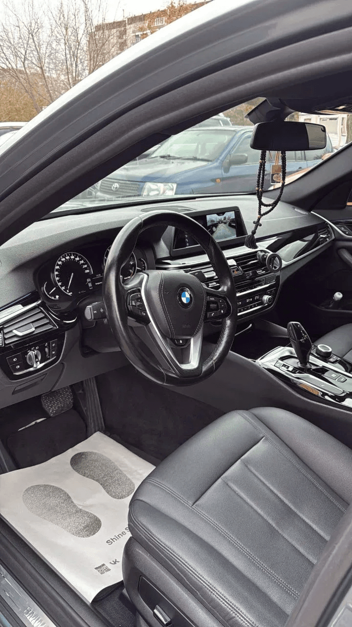 BMW 520i AT